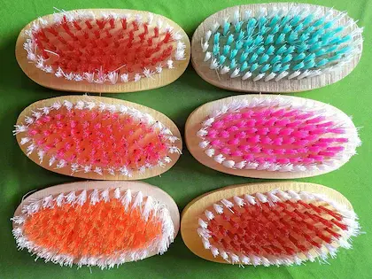 High-Quality Wooden Clothes Brush
